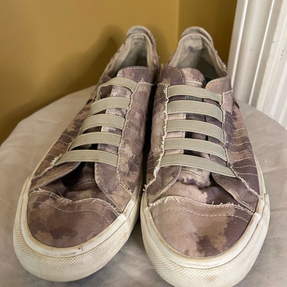Blowfish Cream and Gray Sneakers Distressed Velvet